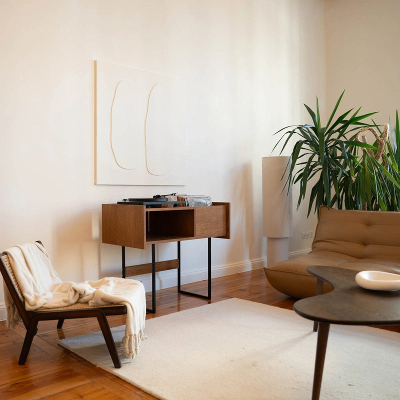 Cabinets with space for an amplifier