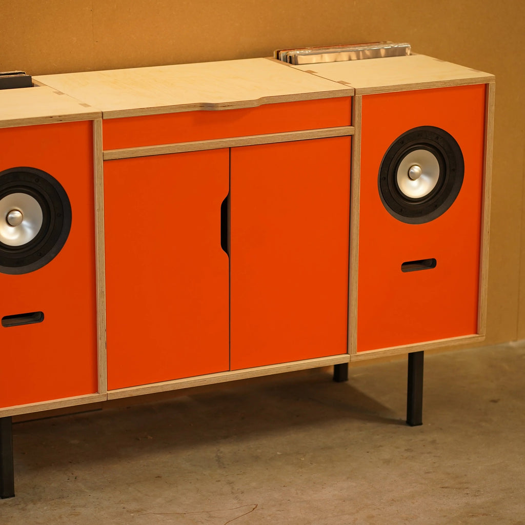 Plyphonic Model B audiomeubel