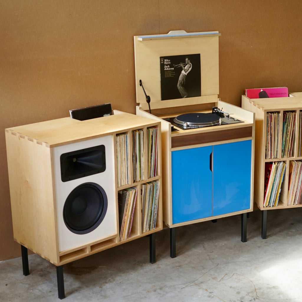 Plyphonic Model A audiomeubel