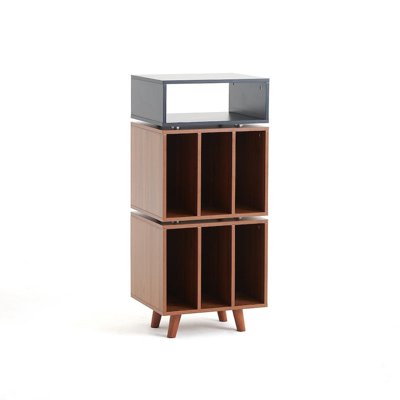 Zijaanzicht van de hoge Stockholm 1100 platenkast met compact retrodesign.